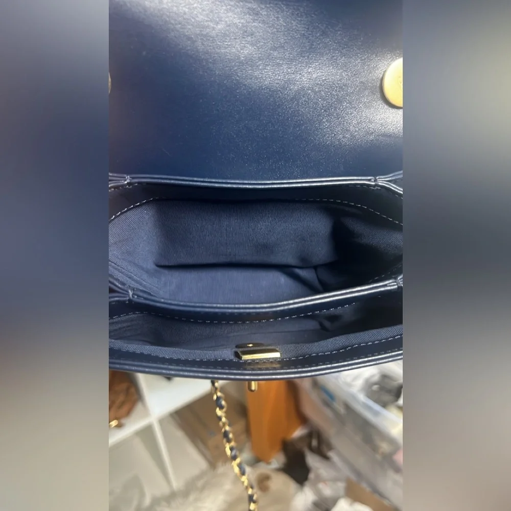 Chanel CC Quilted Lambskin Triple Pearl Chain Flap satchel blue Medium size - Picture 3 of 8